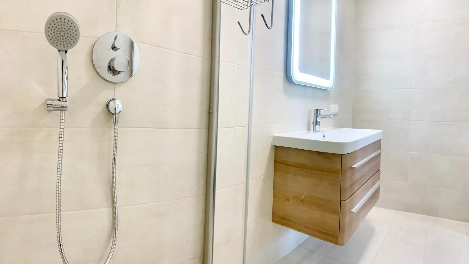 Apartmán Wohnung Mit Terrasse + Parkplatz Vídeň